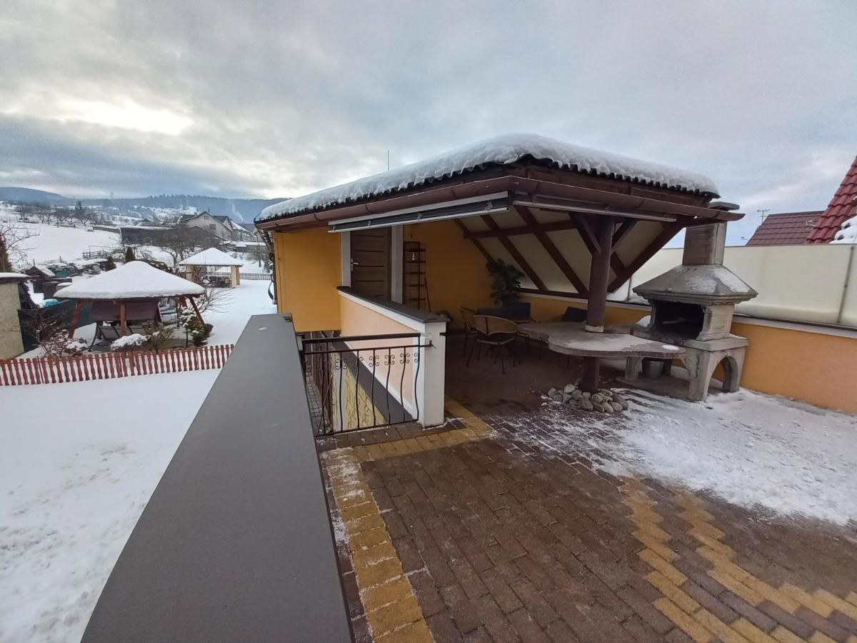 Apartman Elegant 2 Bešeňová Екстериор снимка